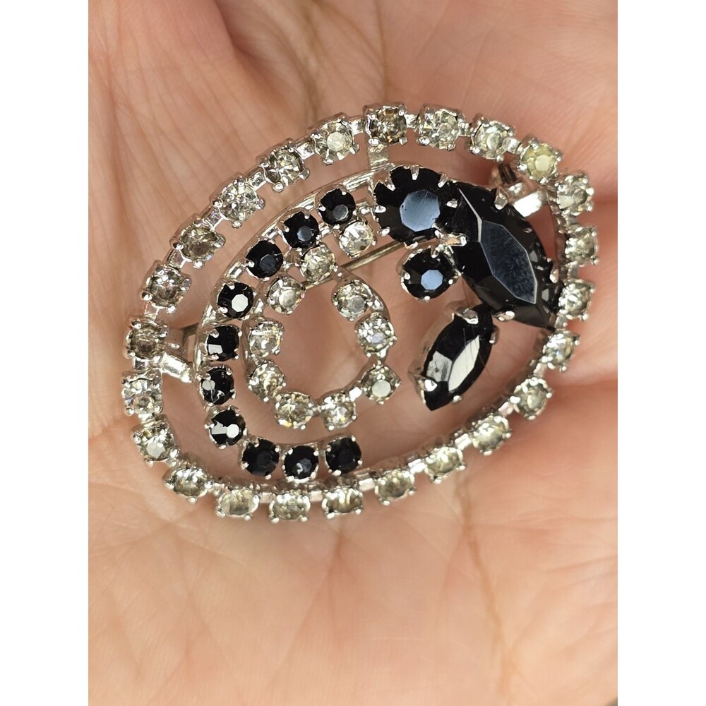 Vintage Black & Clear Rhinestone Swirl Brooch Silver Tone Mid Century Glam #462